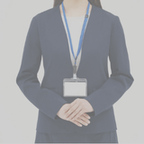 女性スタッフ